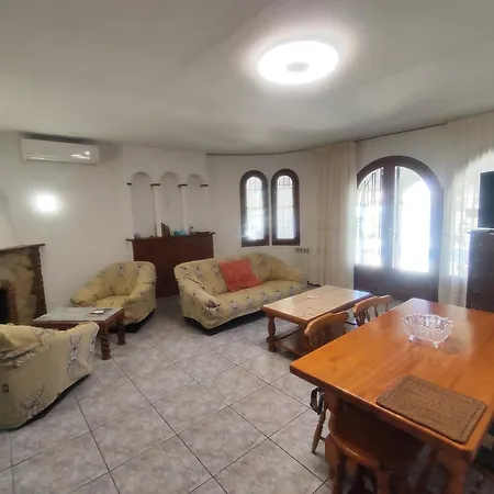 Casa En *