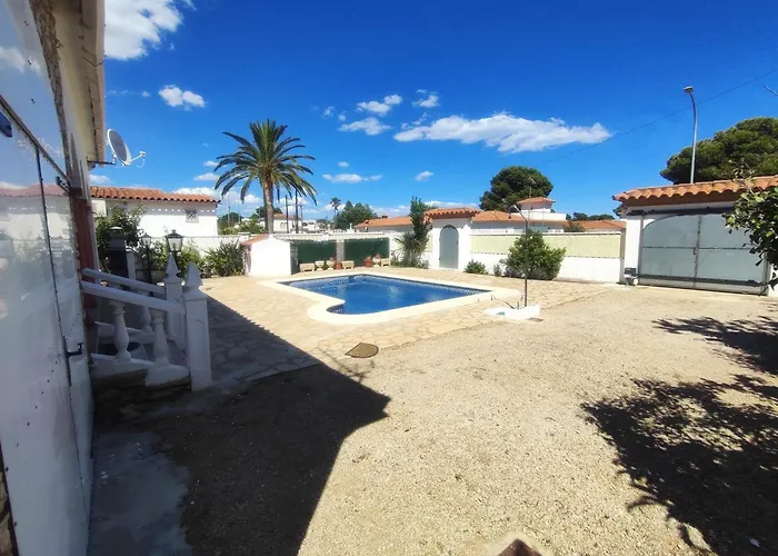Private House With Pool And Bbq Holiday home